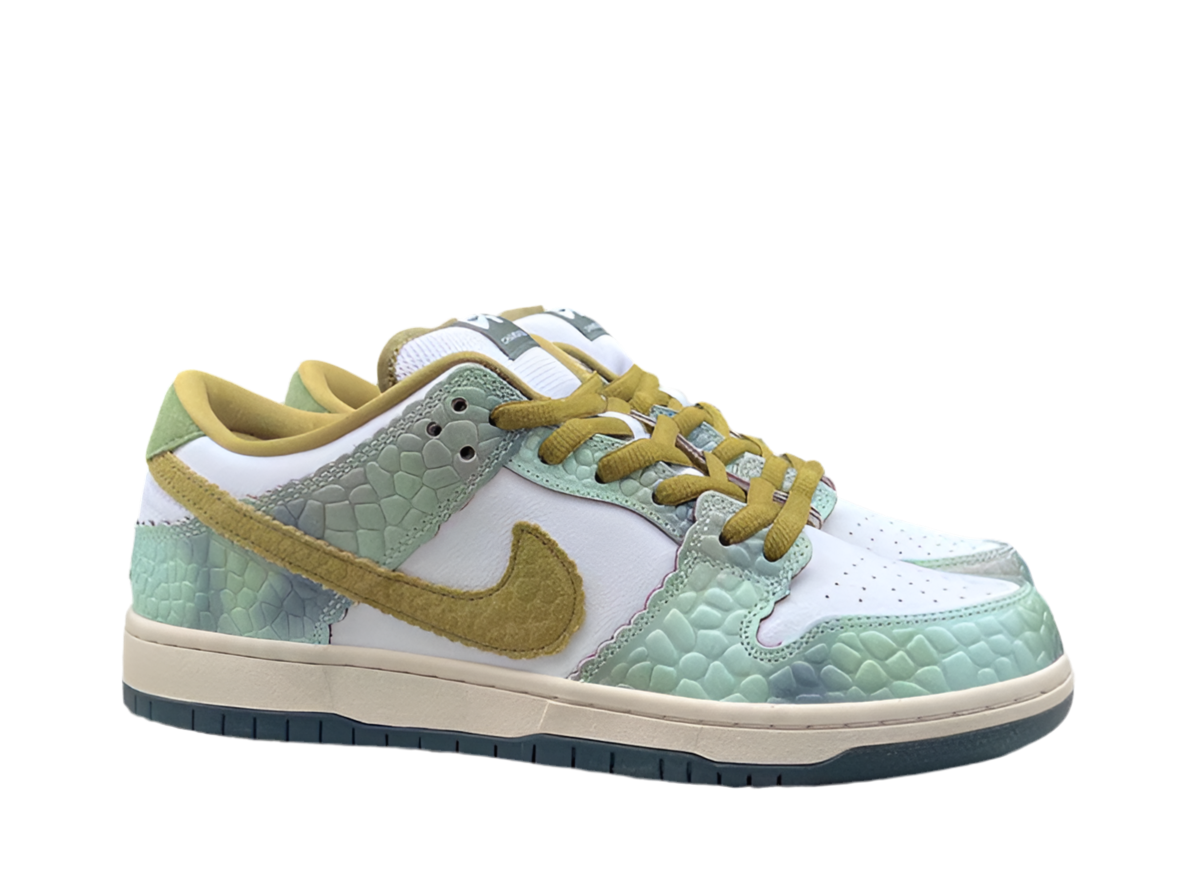 Nike Dunk Low SB x Alexis Sablone 'Chameleon'