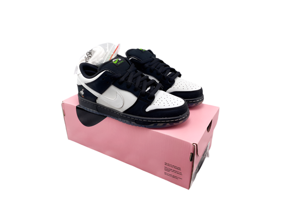 Nike SB Dunk Low Pigeon