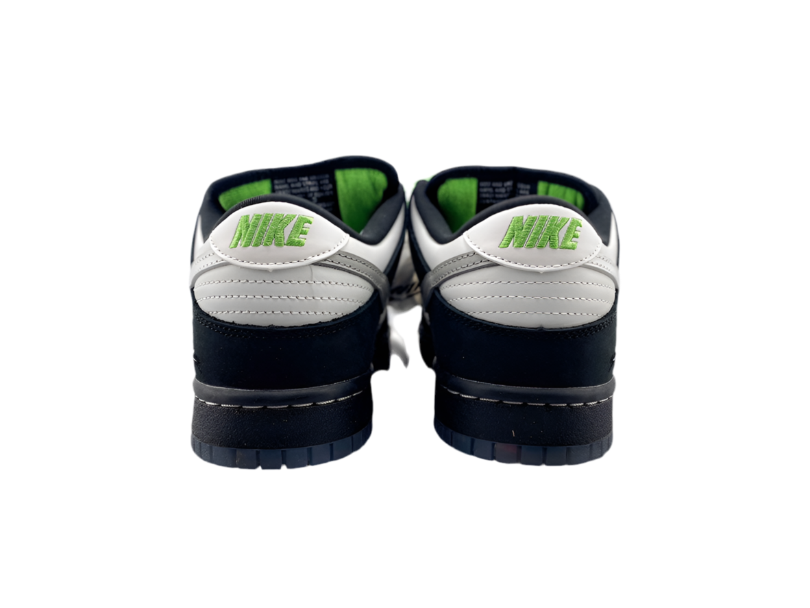 Nike SB Dunk Low Pigeon