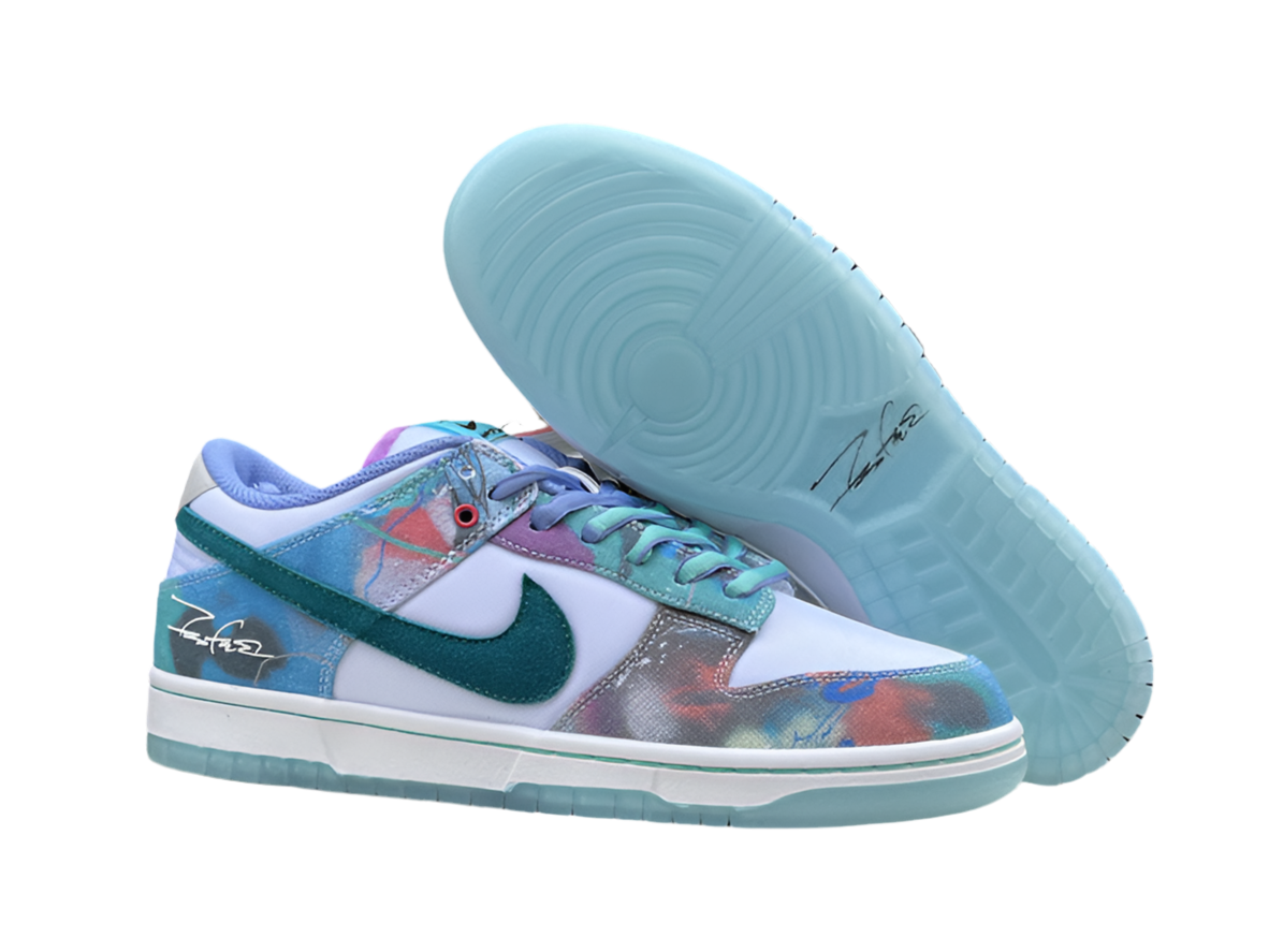 Nike SB Dunk Low x Futura Laboratories