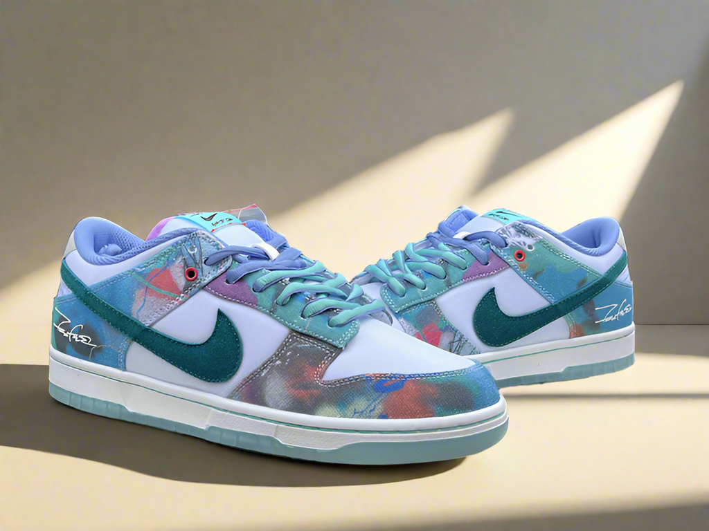 Nike SB Dunk Low x Futura Laboratories