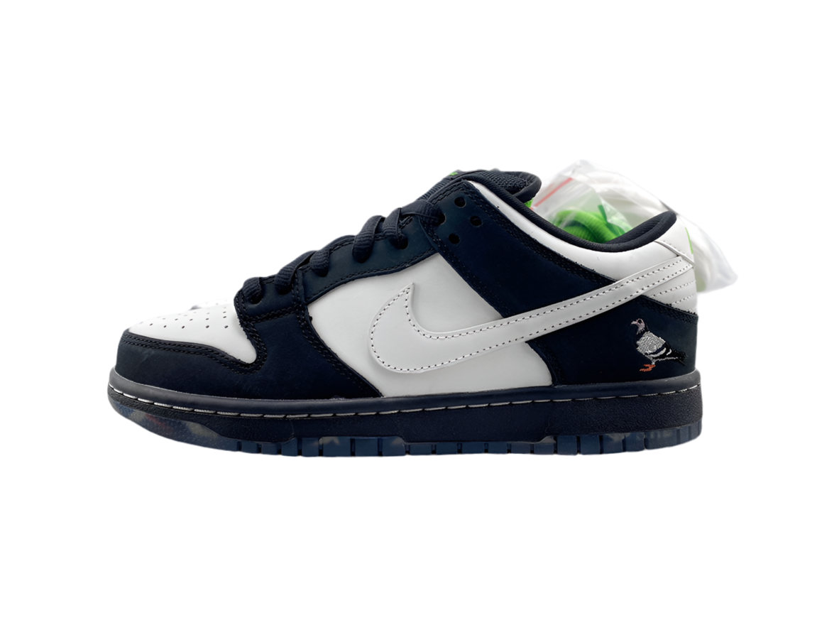 Nike SB Dunk Low Pigeon