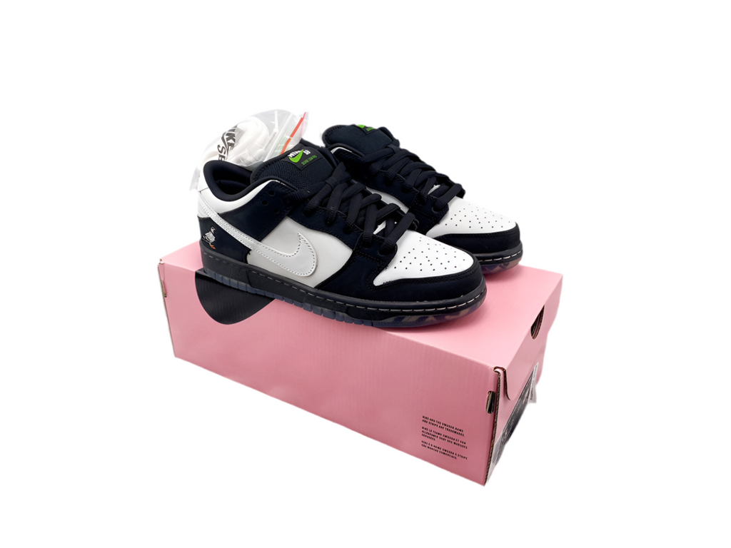 Nike SB Dunk Low Pigeon