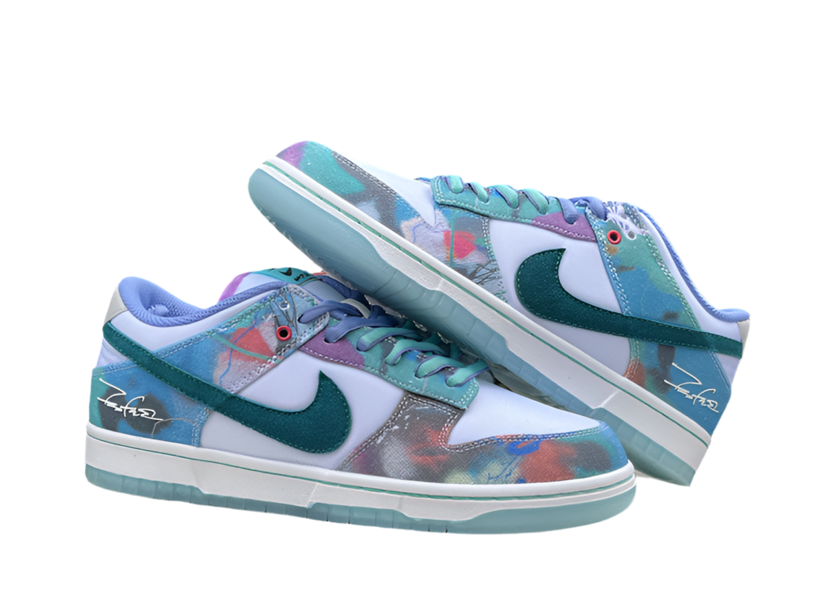 Nike SB Dunk Low x Futura Laboratories