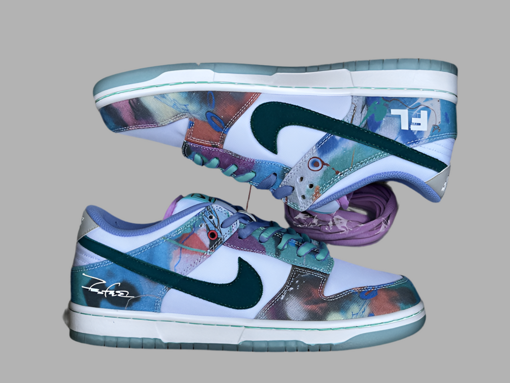 Nike SB Dunk Low x Futura Laboratories