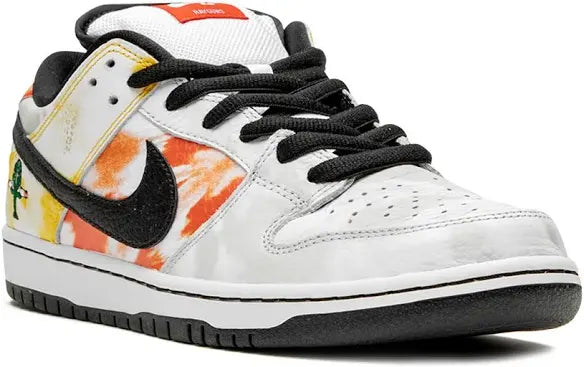 Nike SB Dunk Low x Roswell Raygun White Tie-Dye Alien